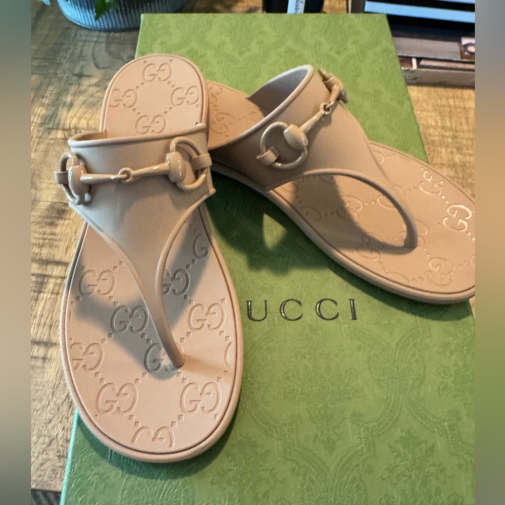 Gucci Nude/Tan Horsebit Thong Sandals
